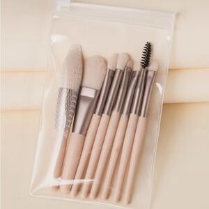 NWT No Label Peach Travel Daily Use Makeup Brush Set